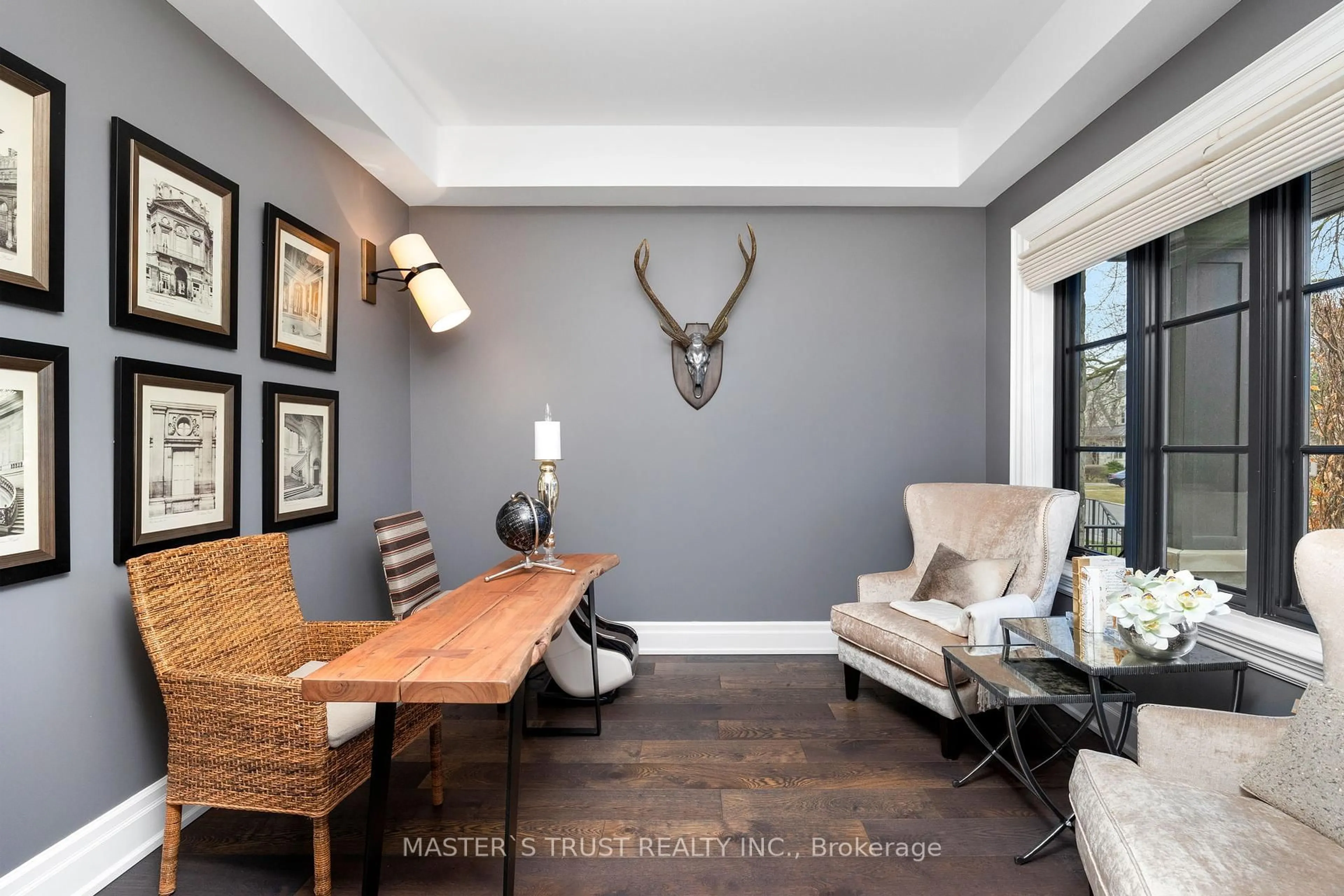 Living room with furniture, unknown for 28 Forest Ridge Dr, Toronto Ontario M6B 1H3