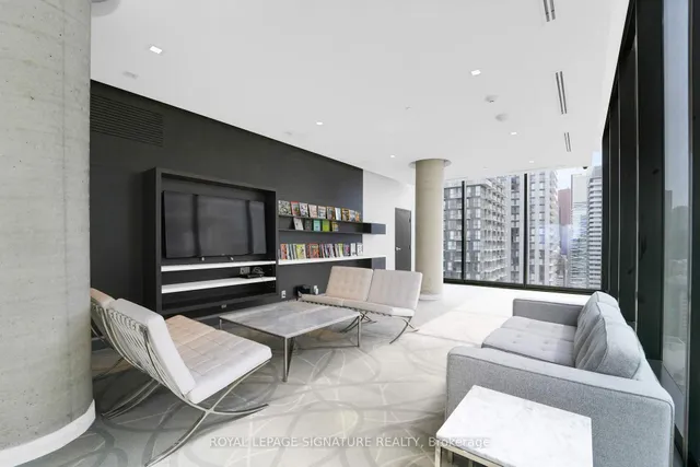 Additional property image - 11 Charlotte St Unit 2605