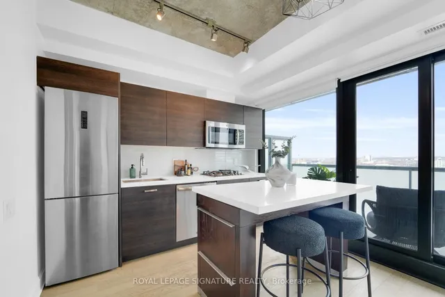 Additional property image - 11 Charlotte St Unit 2605