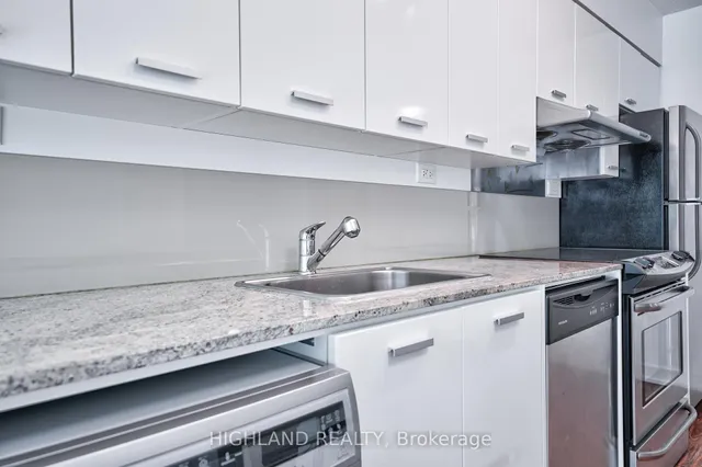 Additional property image - 15 Singer Crt Unit 512