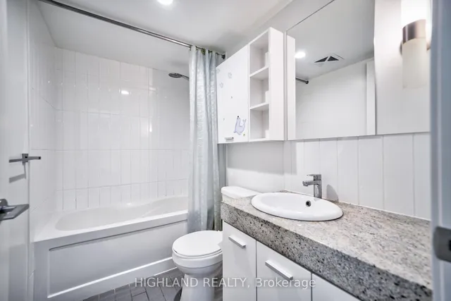 Additional property image - 15 Singer Crt Unit 512