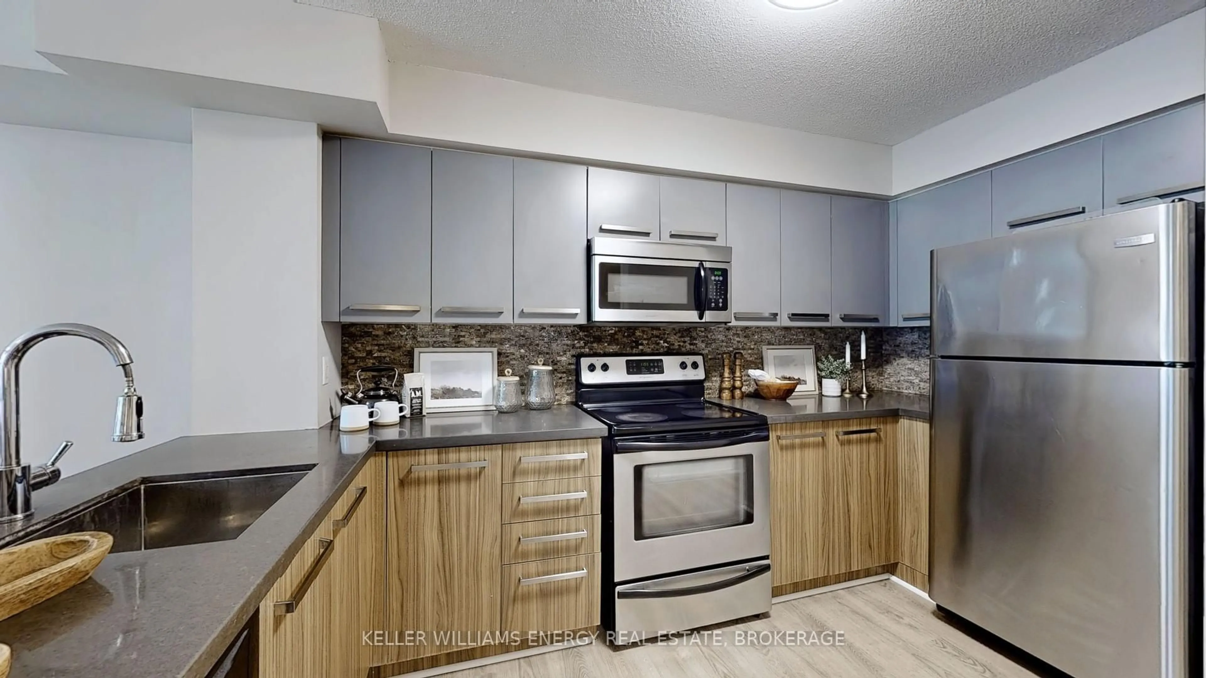 Standard kitchen, unknown for 11 St Joseph St #1401, Toronto Ontario M4Y 3G4