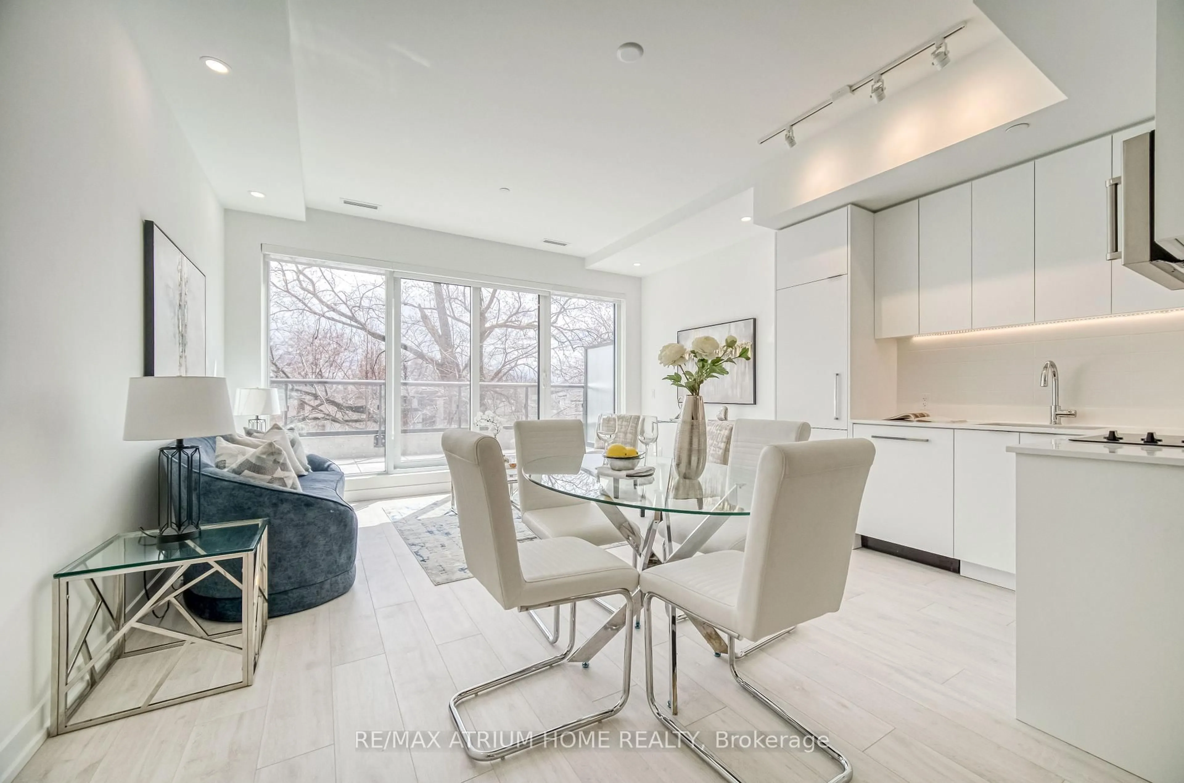 Contemporary kitchen, ceramic/tile floor for 181 Sheppard Ave #223, Toronto Ontario M2N 0L9