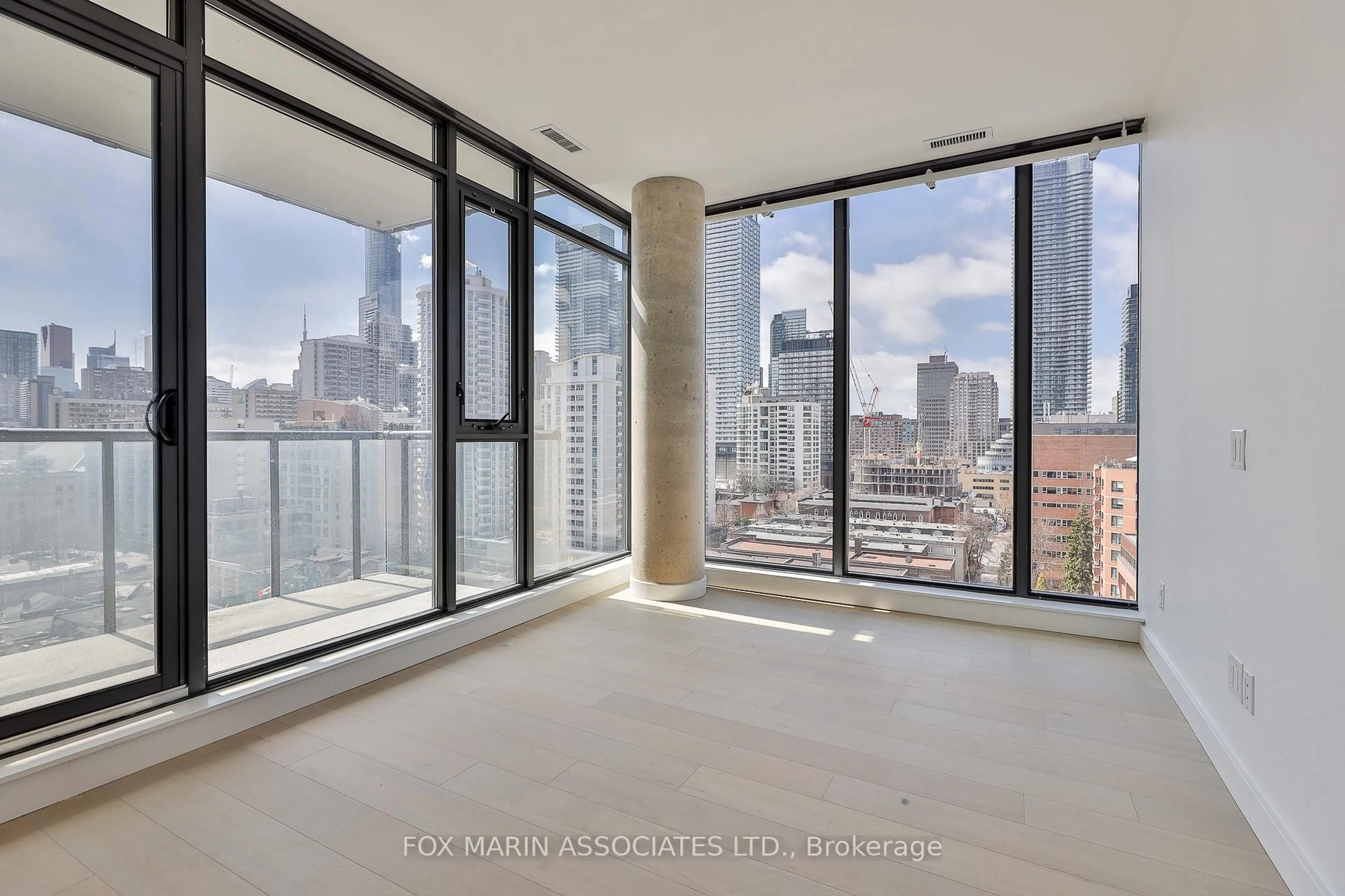 A pic of a room for 81 Wellesley St #1003, Toronto Ontario M4Y 0C5