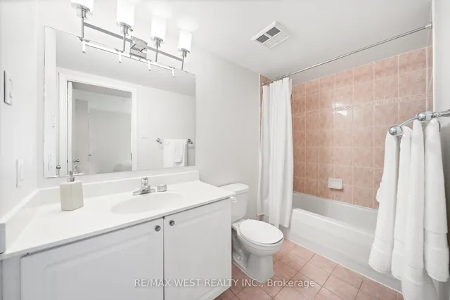 Additional property image - 954 King St Unit 510