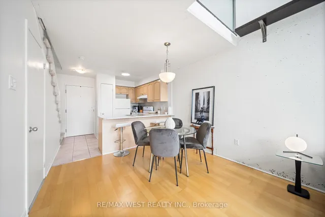 Additional property image - 954 King St Unit 510