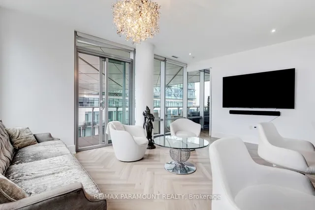 Additional property image - 39 Queens Quay Unit 1101