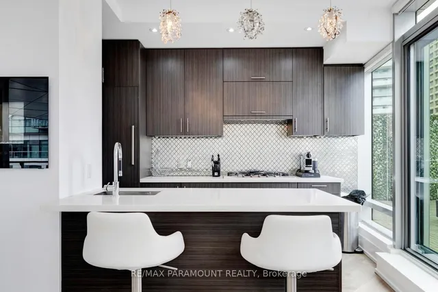 Additional property image - 39 Queens Quay Unit 1101