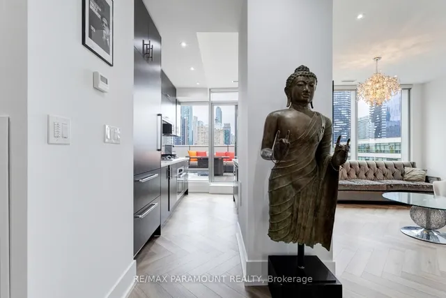 Additional property image - 39 Queens Quay Unit 1101