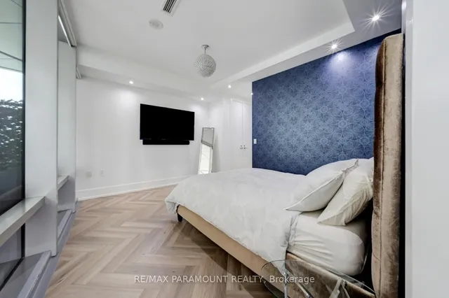 Additional property image - 39 Queens Quay Unit 1101