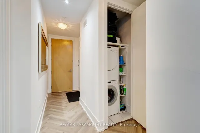 Additional property image - 39 Queens Quay Unit 1101