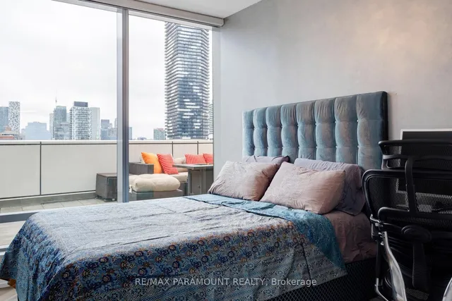 Additional property image - 39 Queens Quay Unit 1101