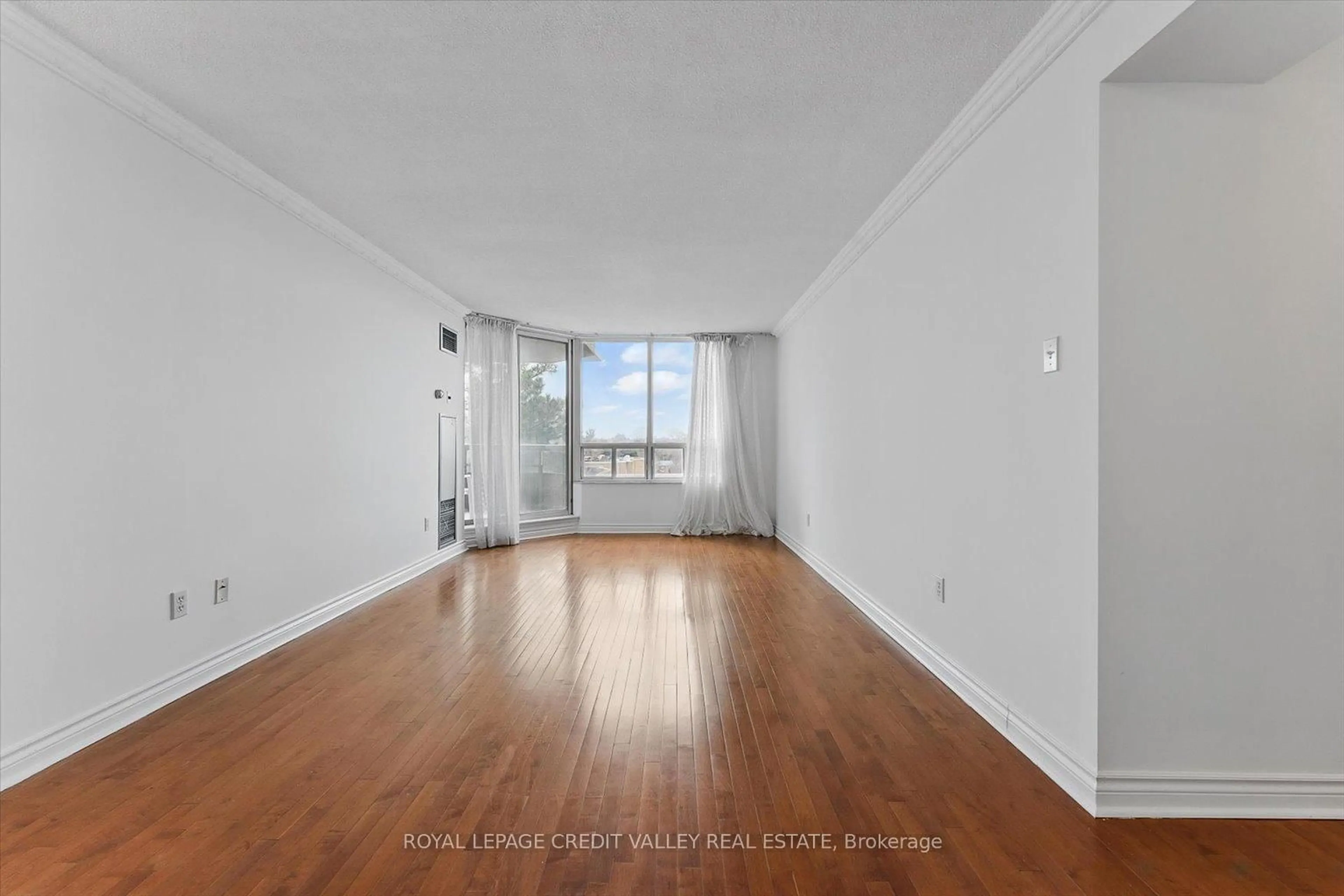 A pic of a room for 1200 Don Mills Rd #507, Toronto Ontario M3B 3N8