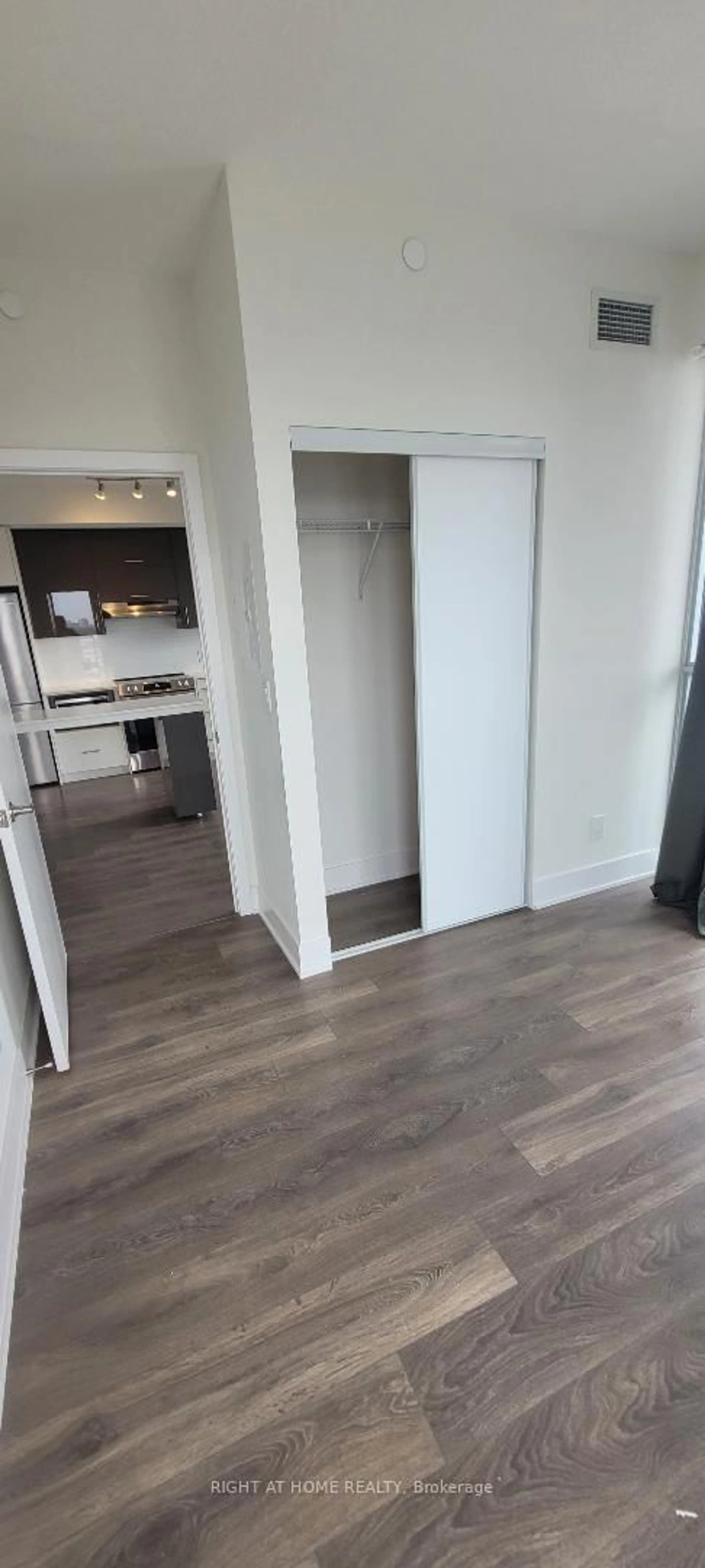 A pic of a room for 188 Fairview mall Dr #1507, Toronto Ontario M2J 0H7