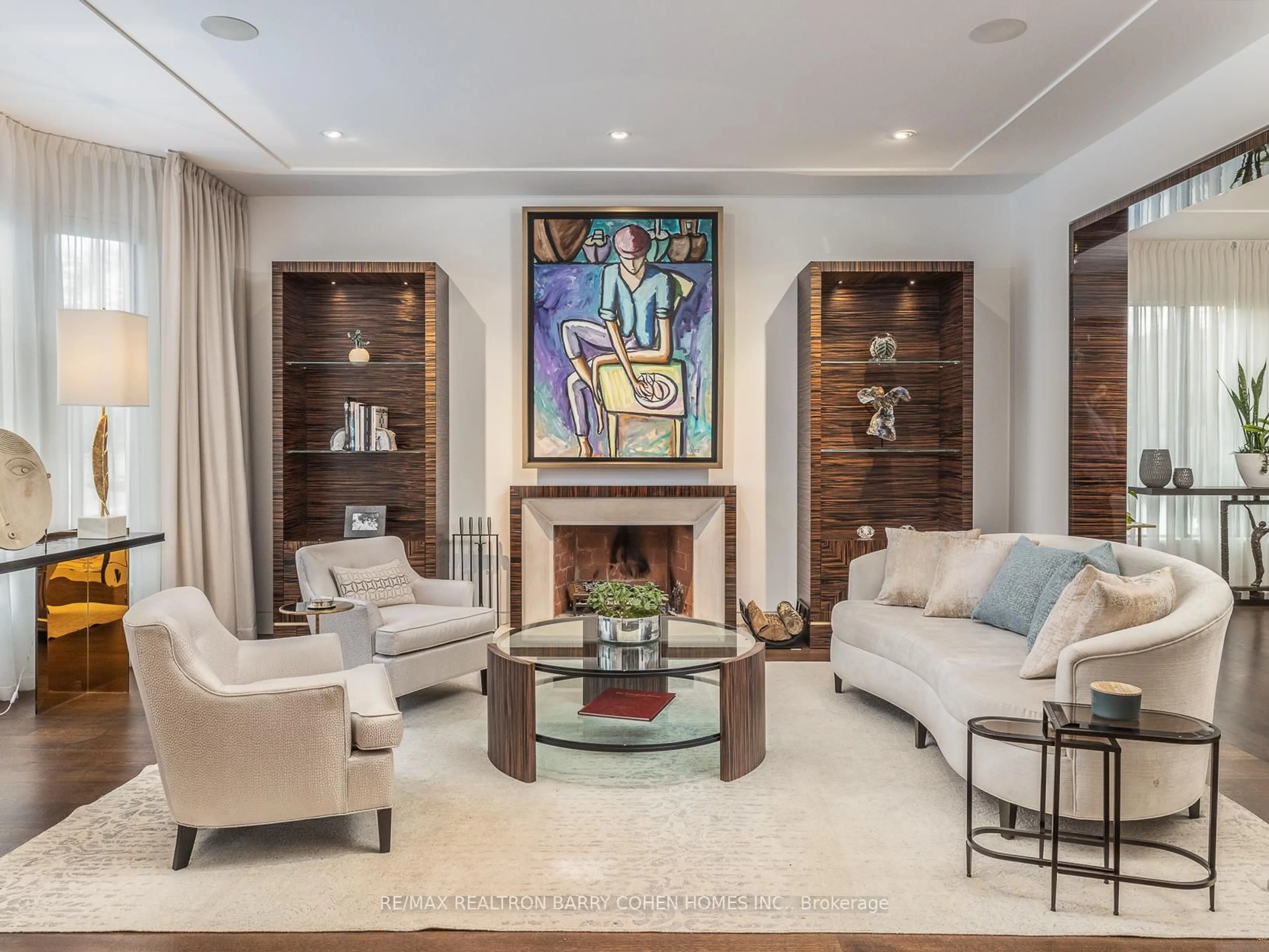 Living room with furniture, unknown for 148 Highland Cres, Toronto Ontario M2L 1H3