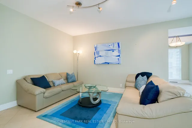 Additional property image - 38 Avenue Rd Unit 400