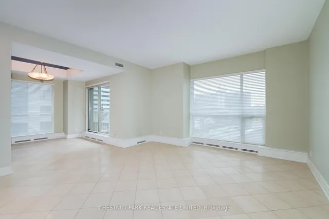 Additional property image - 38 Avenue Rd Unit 400