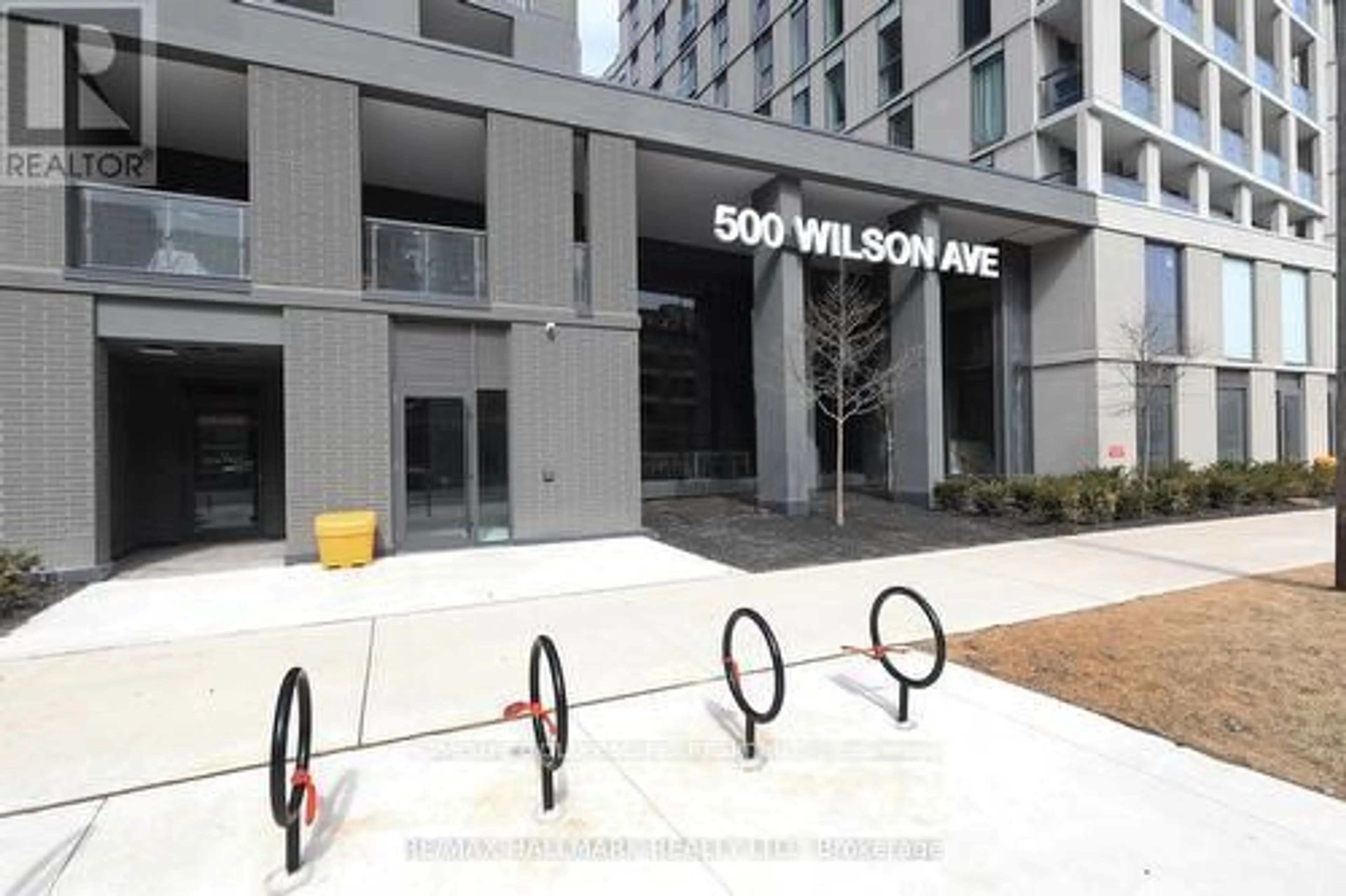 Indoor foyer for 500 Wilson Ave #1204, Toronto Ontario M3H 5Y9