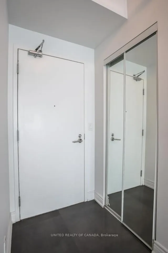 Additional image 4 of 215 Fort York Blvd Unit #705