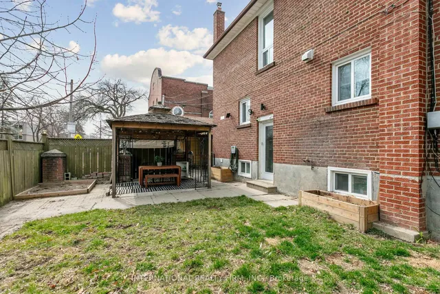 Additional property image - 50 Denison Ave