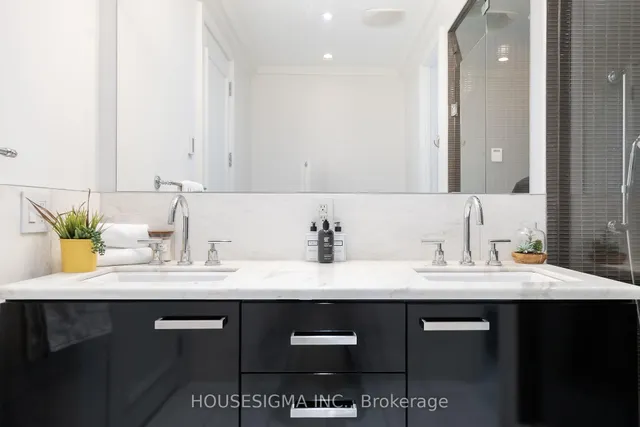 Additional property image - 311 Bay St Unit 4203
