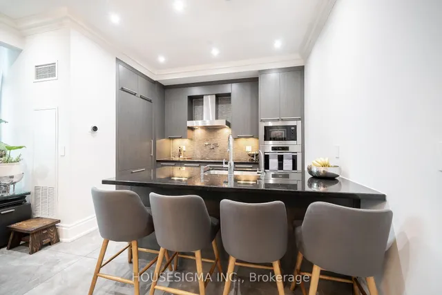 Additional property image - 311 Bay St Unit 4203
