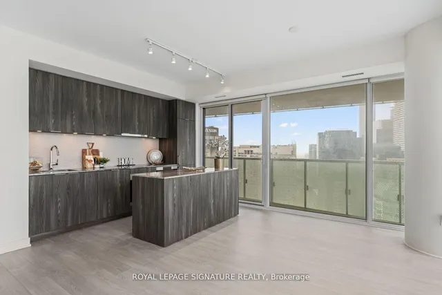 Additional property image - 15 Queens Quay Unit 3305