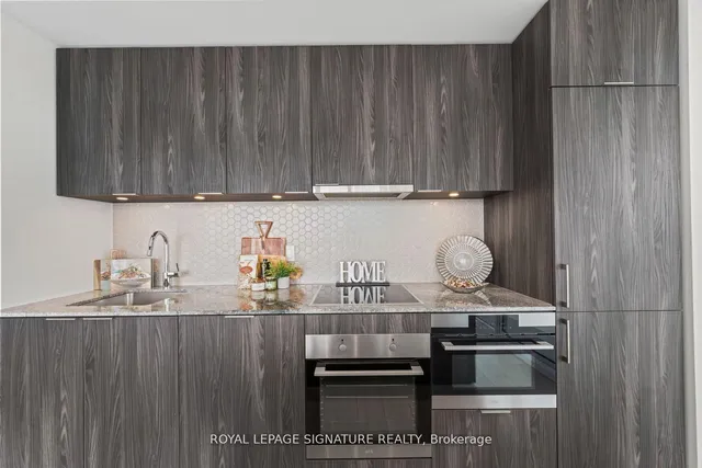 Additional property image - 15 Queens Quay Unit 3305