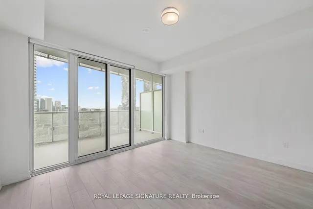 Additional property image - 15 Queens Quay Unit 3305