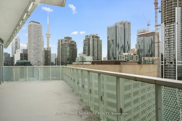 Additional property image - 15 Queens Quay Unit 3305