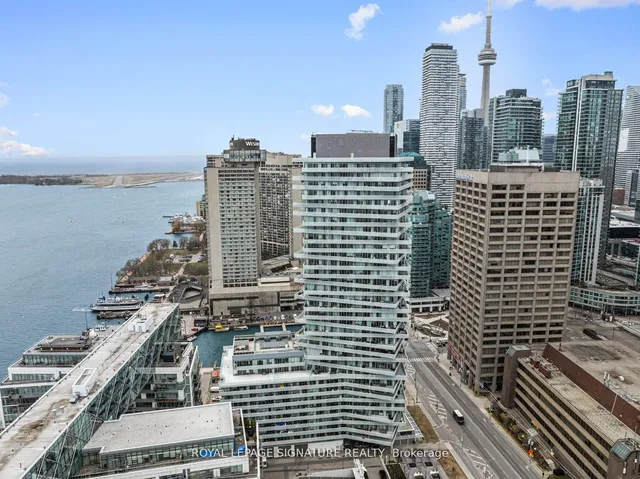 Additional property image - 15 Queens Quay Unit 3305