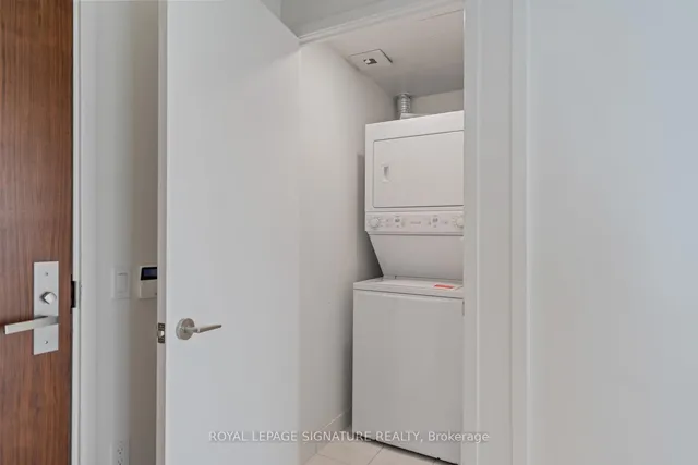 Additional property image - 15 Queens Quay Unit 3305