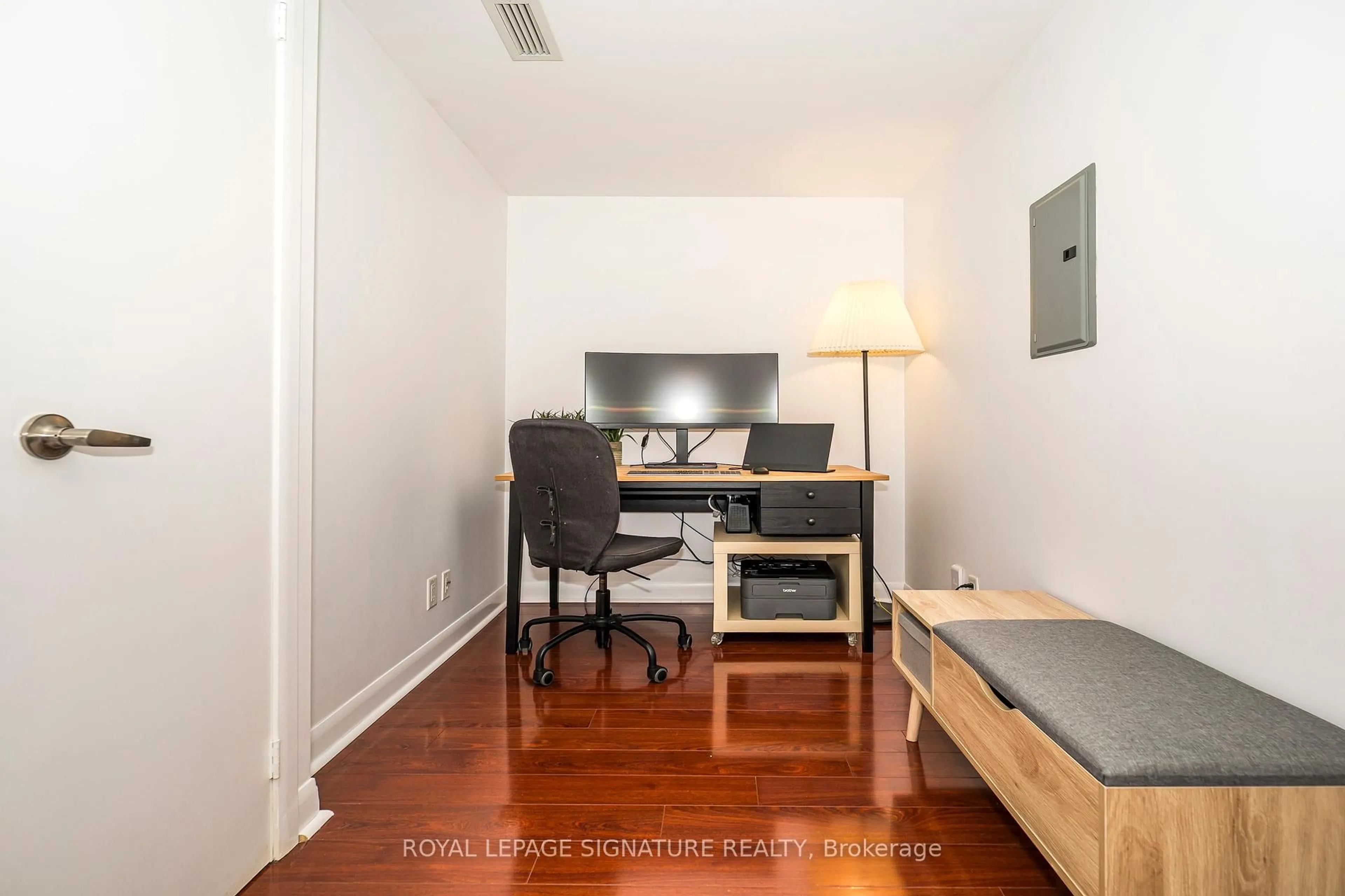 A pic of a room for 600 Fleet St #1203, Toronto Ontario M5V 1B7