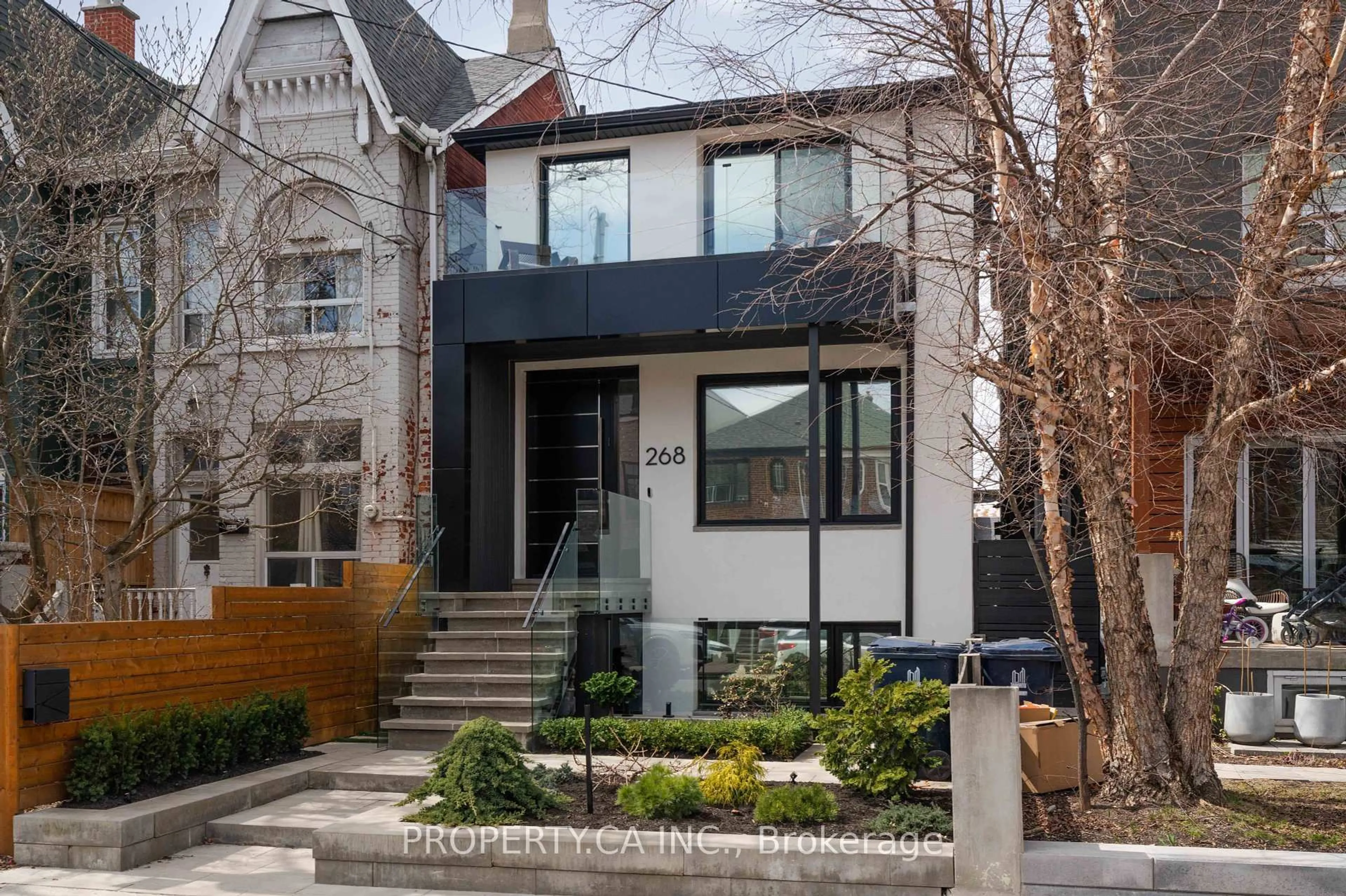 Home with brick exterior material, street for 268 Euclid Ave, Toronto Ontario M6J 2K2