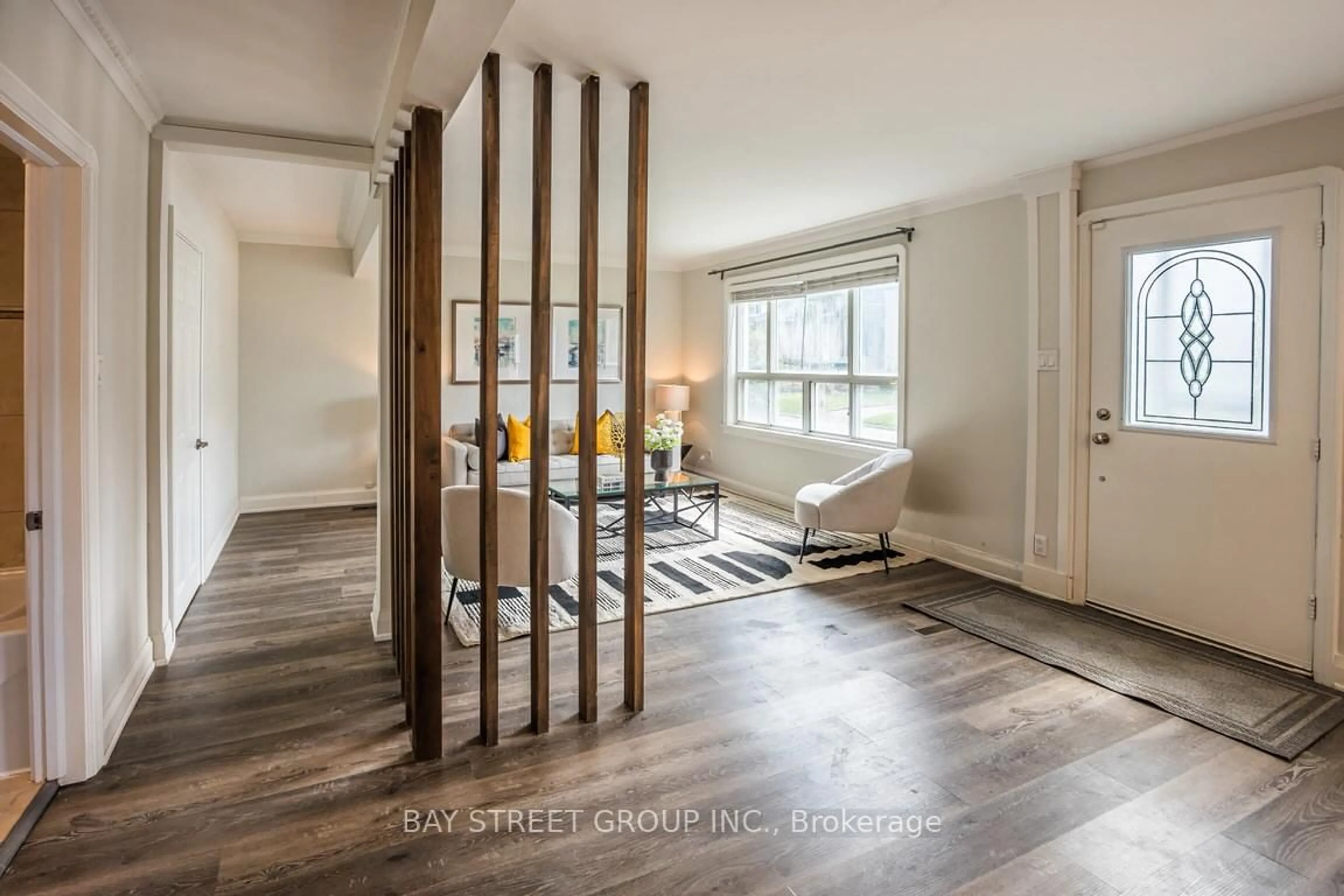 Indoor entryway for 12 Craigmore Cres, Toronto Ontario M2N 2Y3