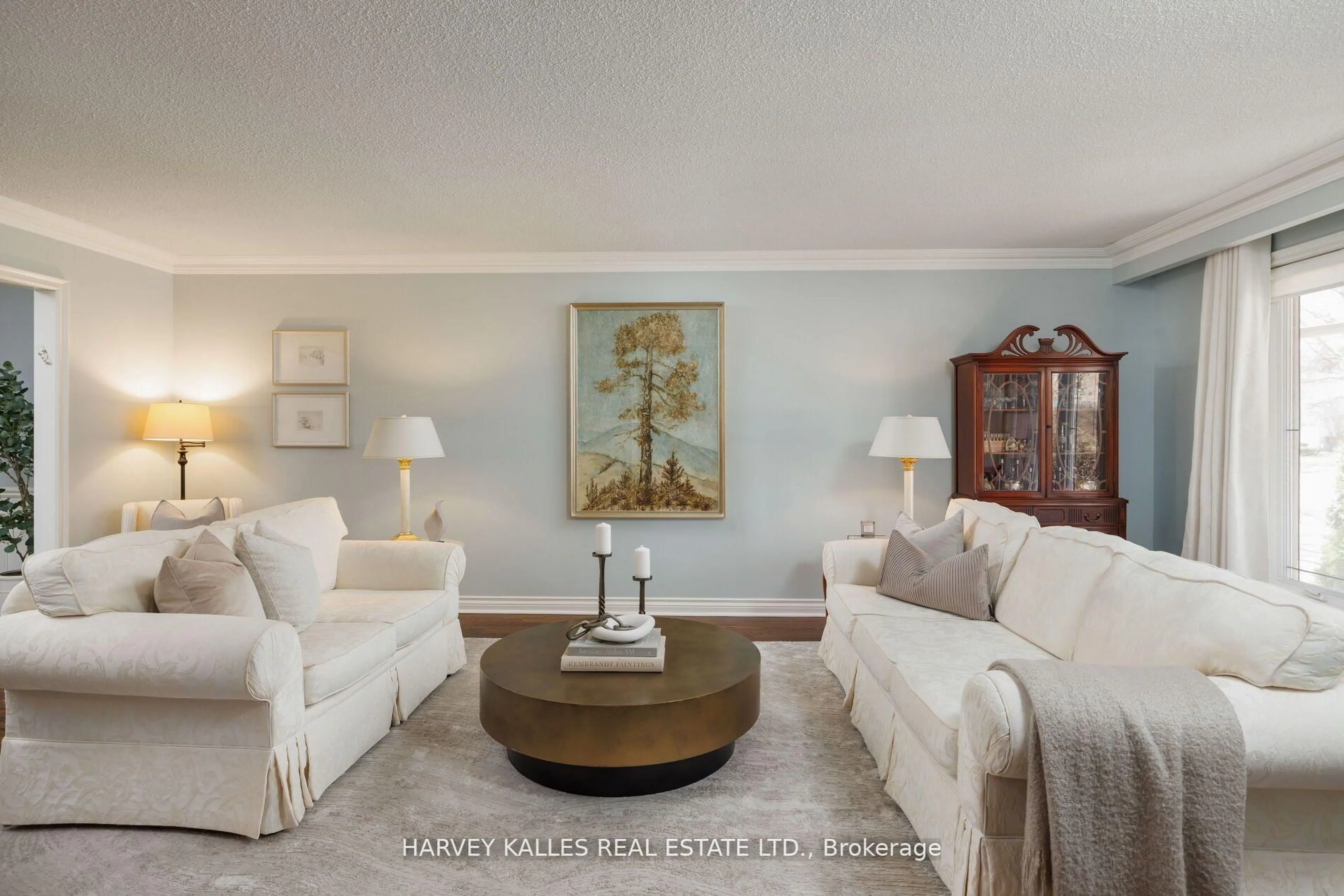 Living room with furniture, unknown for 124 Abbeywood Tr, Toronto Ontario M3B 3B5