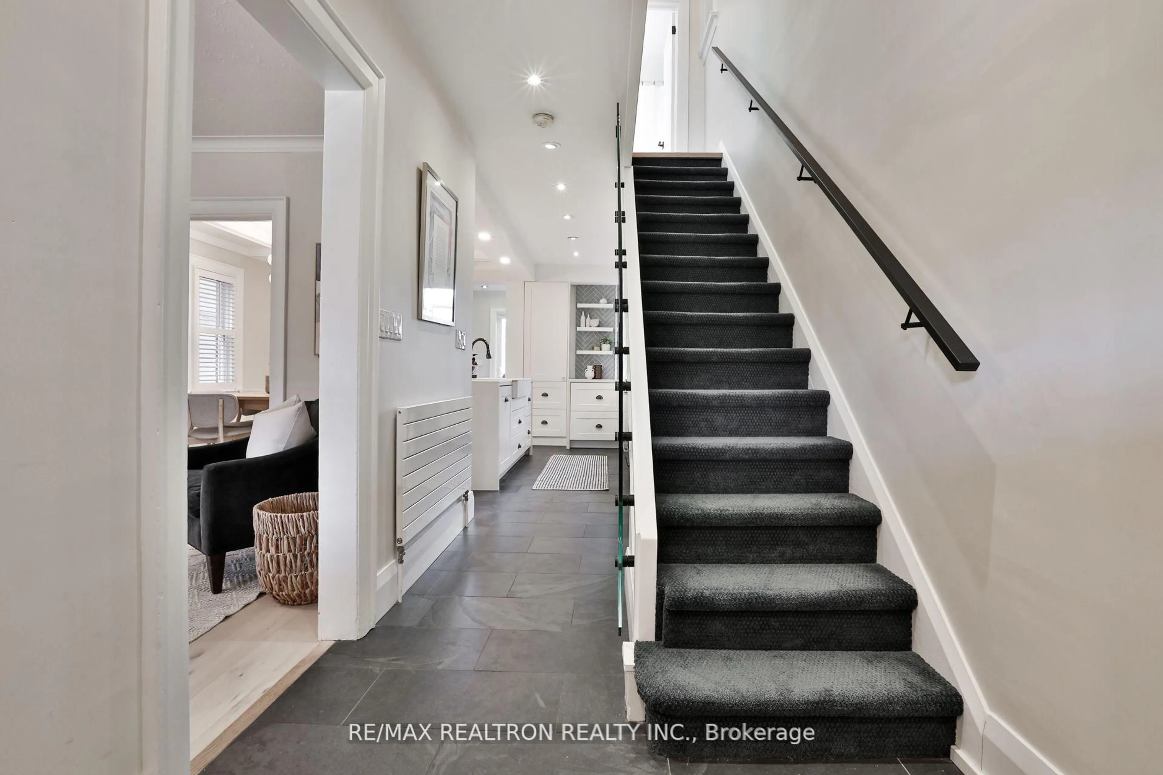 Unknown for 516 Rushton Rd, Toronto Ontario M6C 2Y5