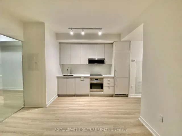 Additional property image - 250 Lawrence Ave Unit 316