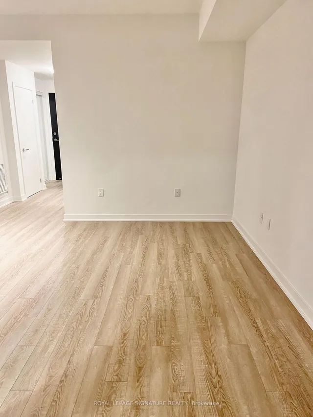 Additional property image - 250 Lawrence Ave Unit 316