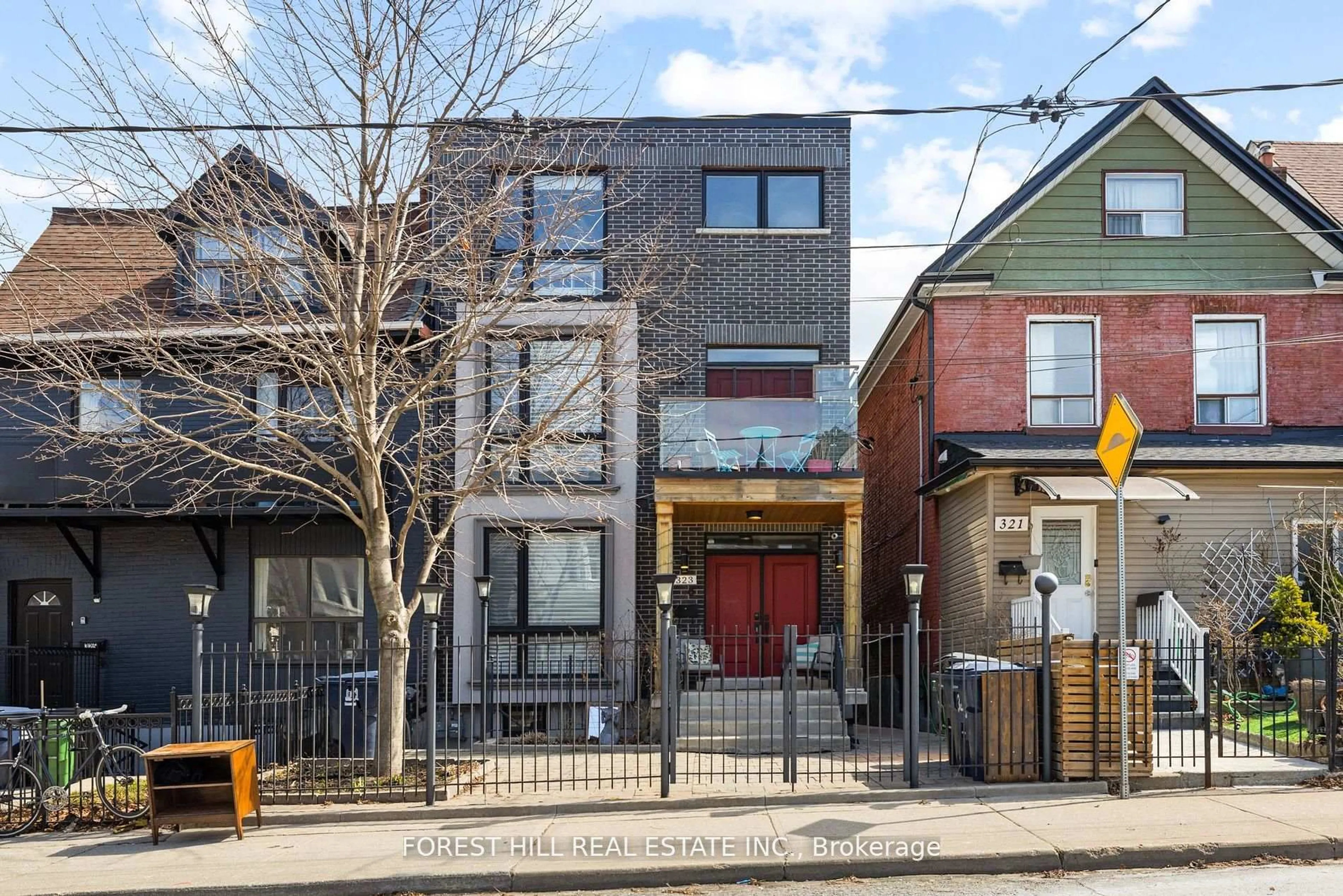 Home with brick exterior material, street for 323 Brock Ave, Toronto Ontario M6K 2M6