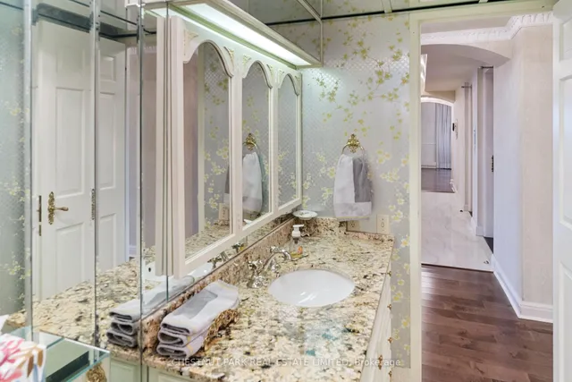 Additional property image - 2600 Bathurst St Unit PH 1