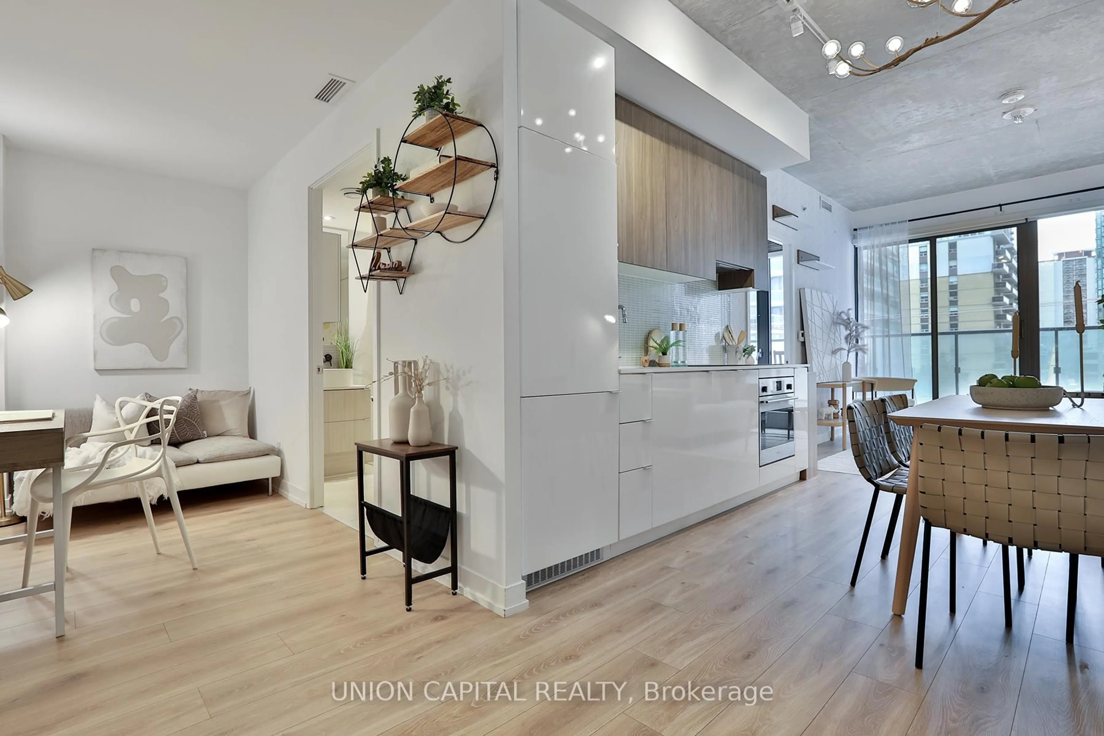 Open concept kitchen, unknown for 161 Roehampton Ave #203, Toronto Ontario M4P 0C8