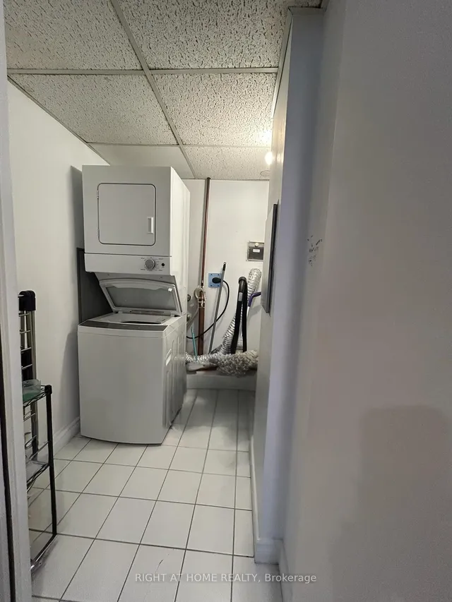 Additional image 8 of 38 Elm St Unit 1812