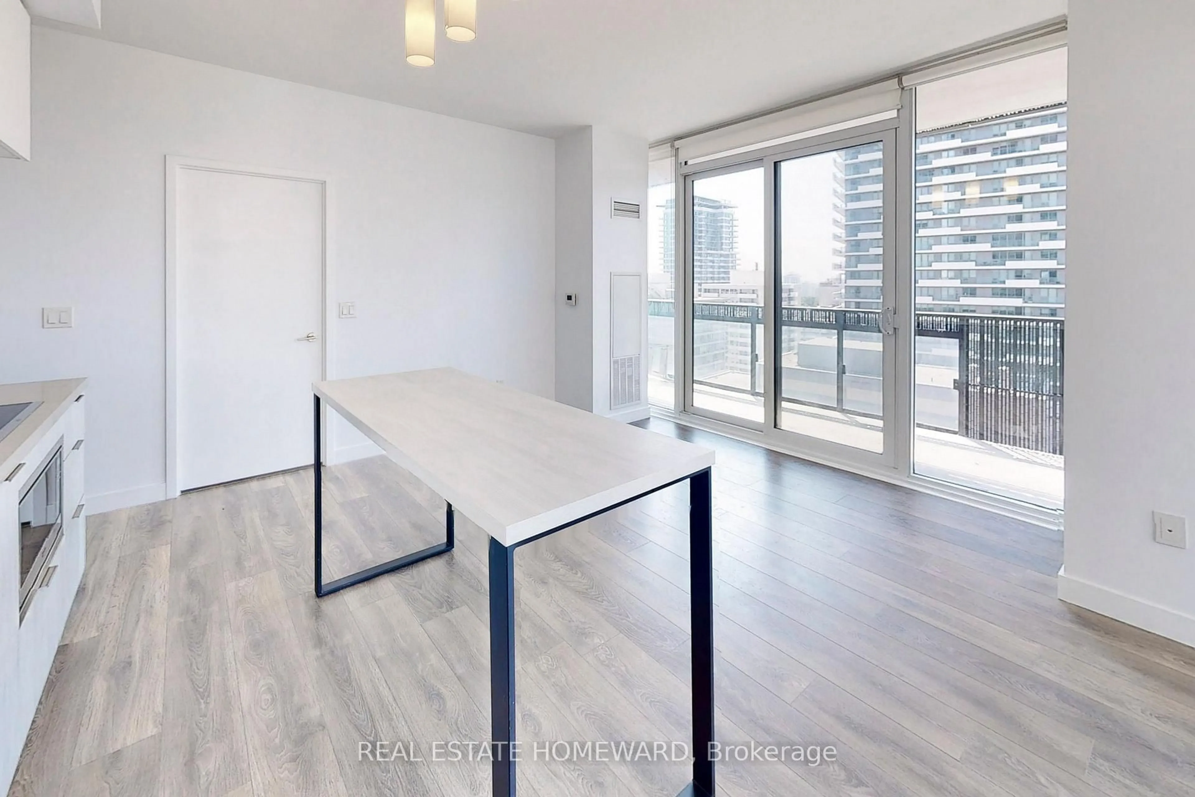 A pic of a room for 8 Eglinton Ave #1503, Toronto Ontario M4P 1A6