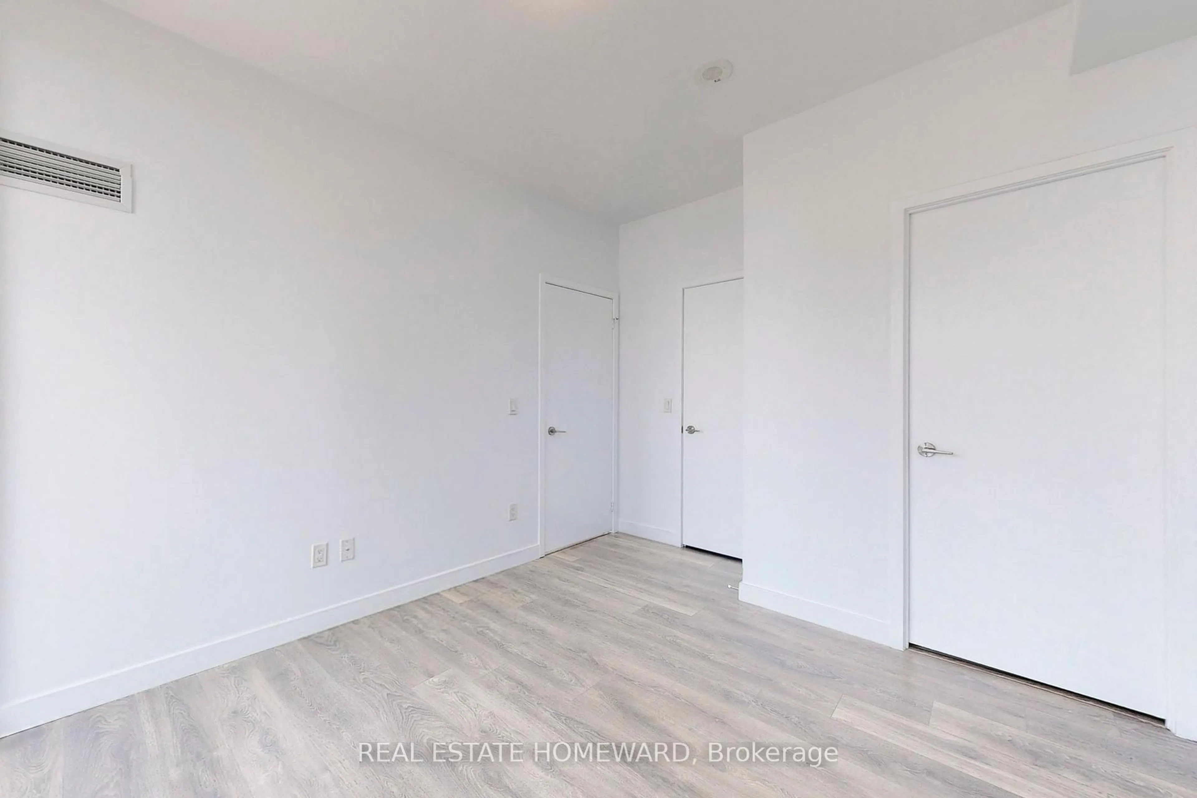 A pic of a room for 8 Eglinton Ave #1503, Toronto Ontario M4P 1A6