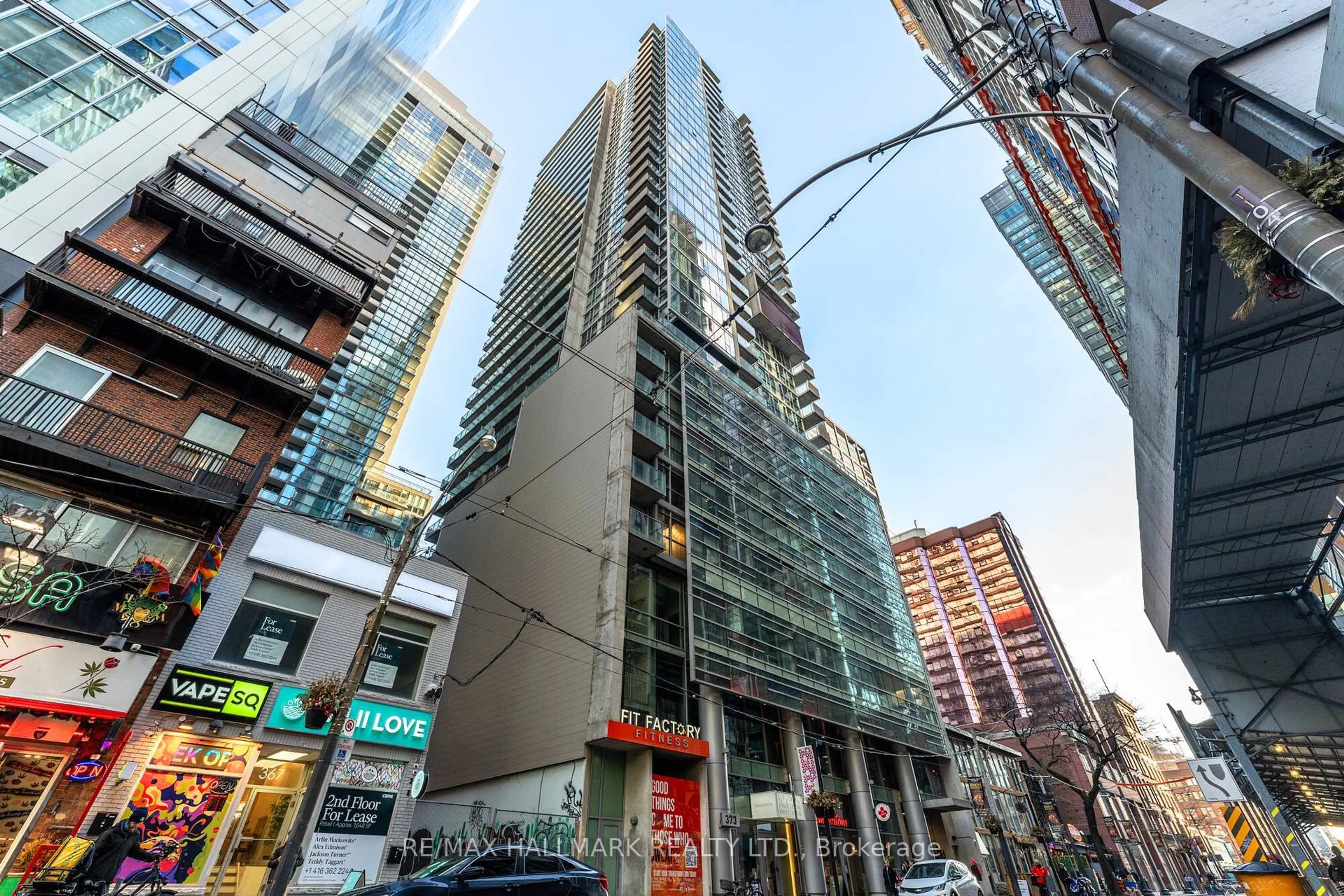 Indoor foyer for 375 King St #1406, Toronto Ontario M5V 1K5