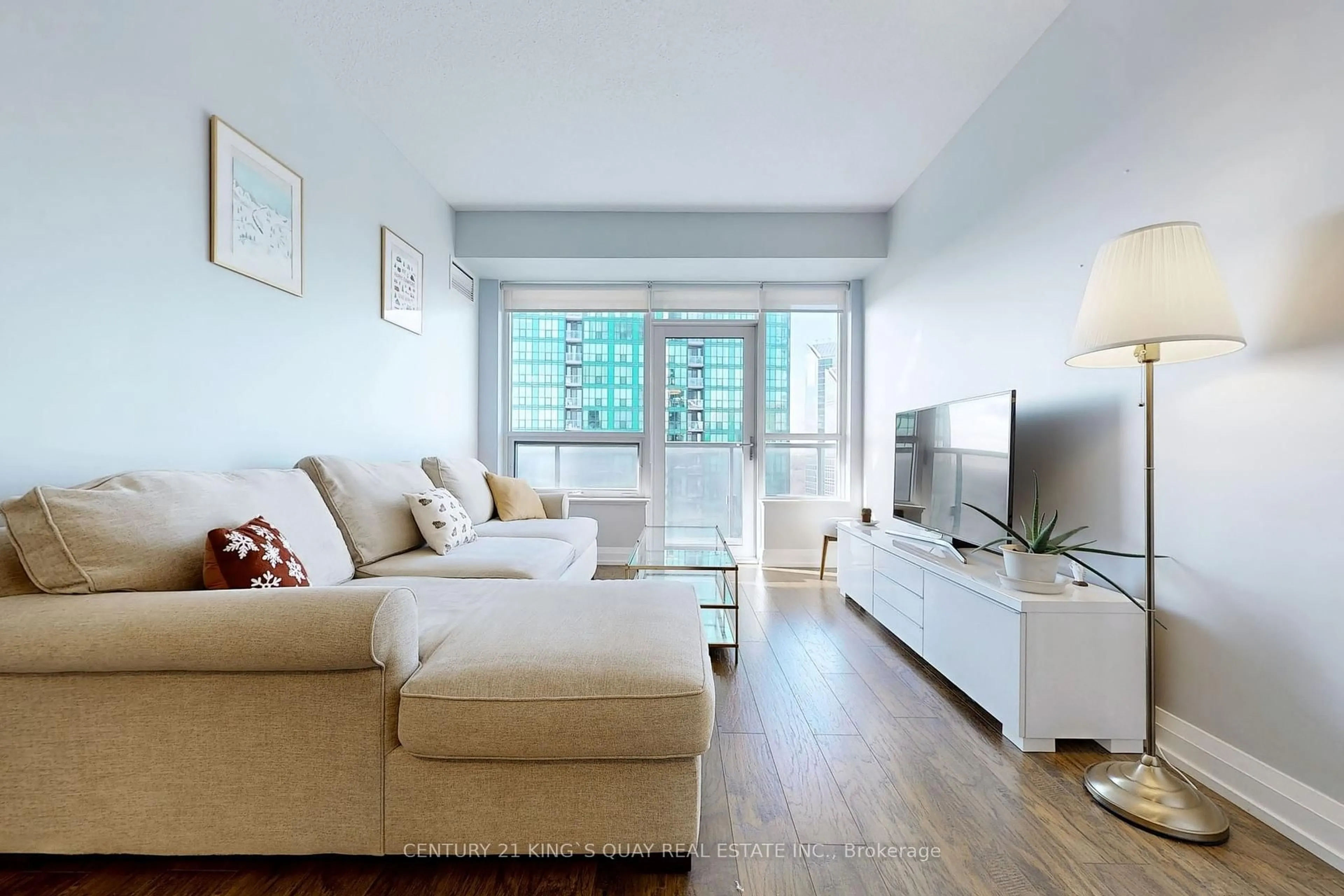 Living room with furniture, wood/laminate floor for 2 Anndale Dr #2111, Toronto Ontario M2N 2W8