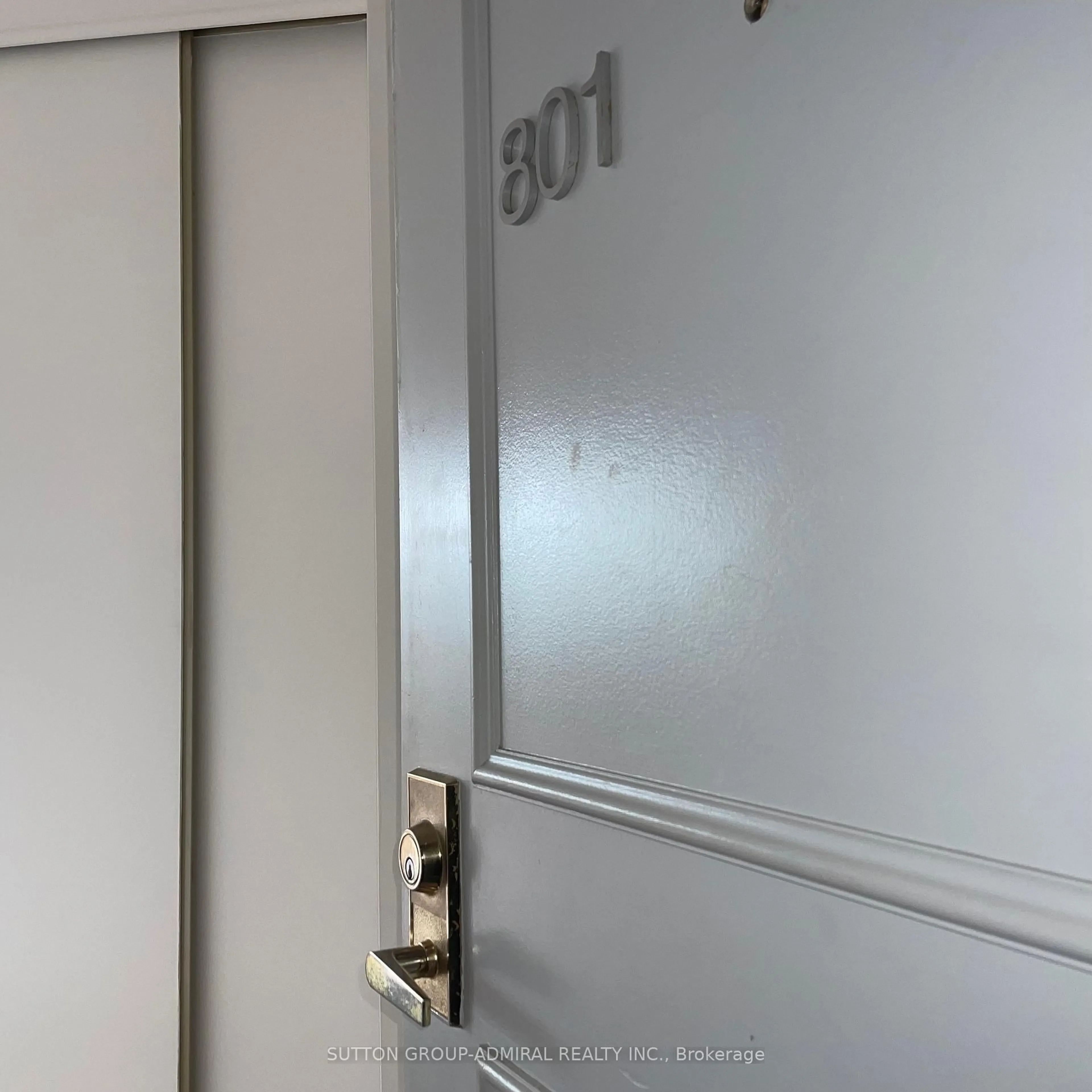 Unknown for 270 Queens Quay Blvd #801, Toronto Ontario M5J 2N4