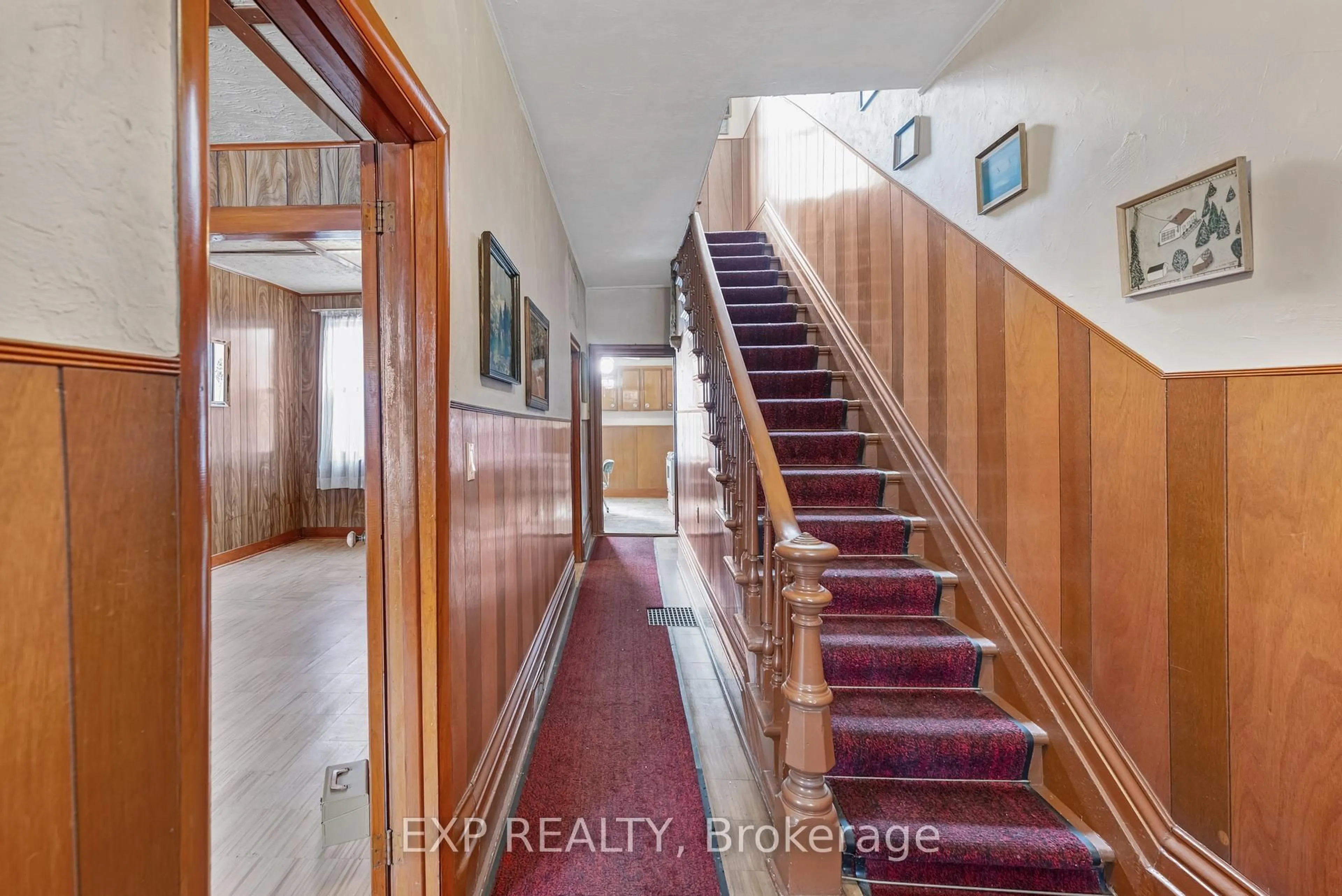 Indoor foyer for 24 Brookfield St, Toronto Ontario M6J 3A9