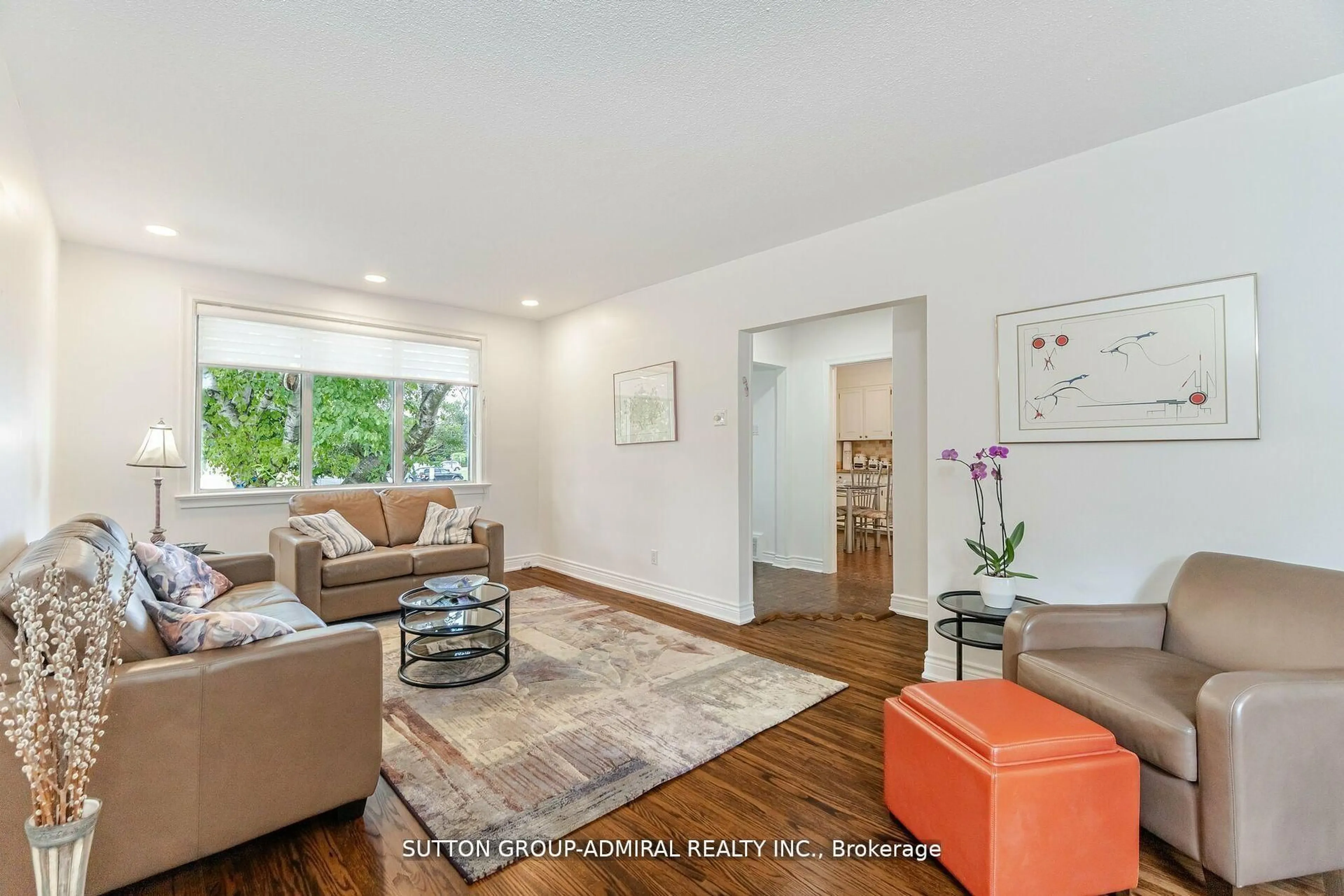 Living room with furniture, unknown for 23 Vinci Cres, Toronto Ontario M3H 2Y6